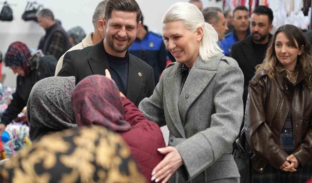 Başkan Subaşı, kapalı pazar esnafı ve vatandaşlarla buluştu