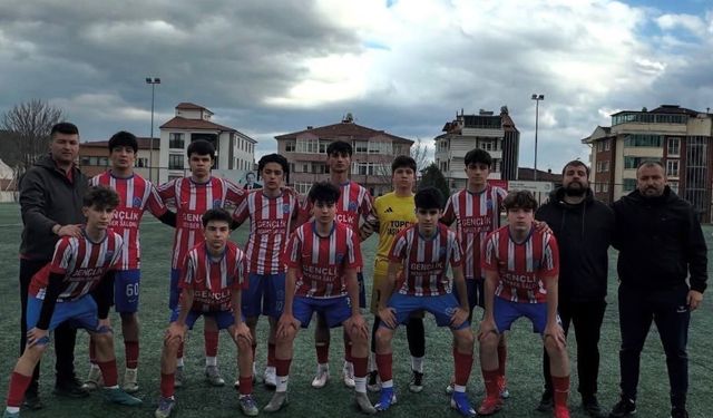 Bilecik'te bir maçta fileler 18 kez havalandı