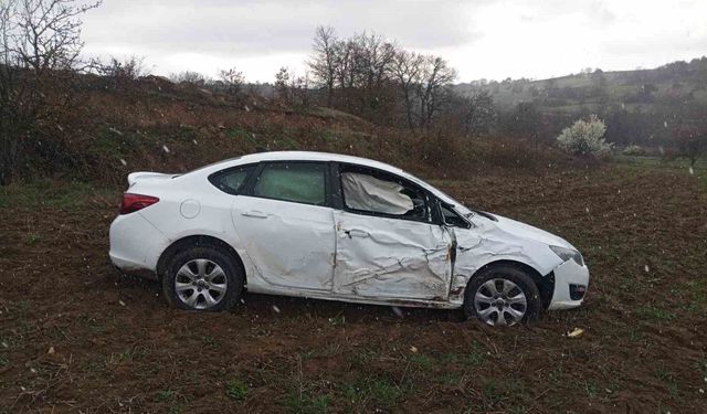 Bilecik'te kontrolden çıkan otomobil tarlaya uçtu, sürücüsü ağır yaralandı