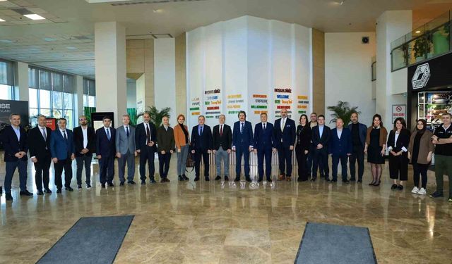 BUÜ'den OYAK Renault'a iş birliği ziyareti