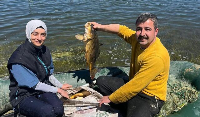 Gölette kaçak avcılığa geçit yok: Yasa dışı ağ imha edildi