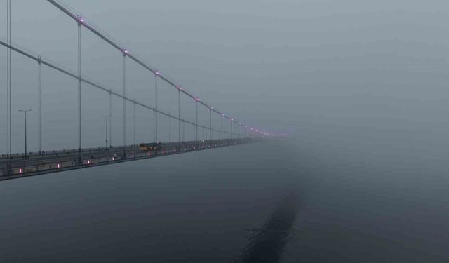 İstanbul Boğazı'nda sis etkili oluyor