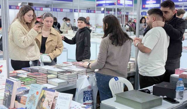 İstanbul Valiliği Beşiktaş Kitap Fuarı düzenlenen törenle açıldı