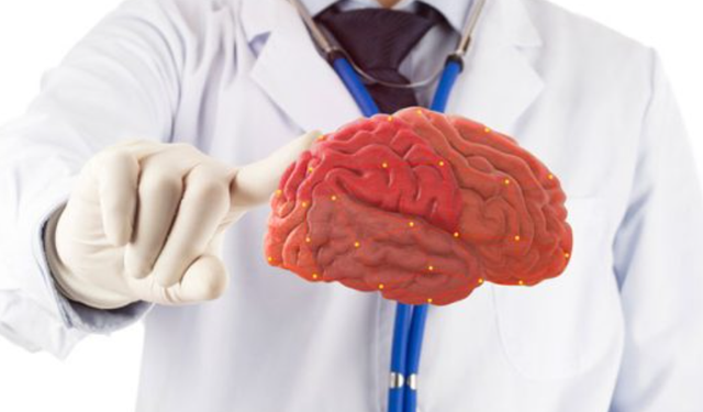 Beyin damar tıkanıklığında acil müdahale hayati önem taşıyor