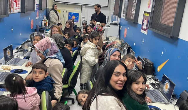 Veliler ve öğrenciler kodlama etkinliğinde buluştu