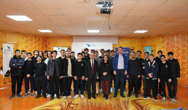 Yapay zeka ve geleceğin teknolojileri lise öğrencileriyle buluştu