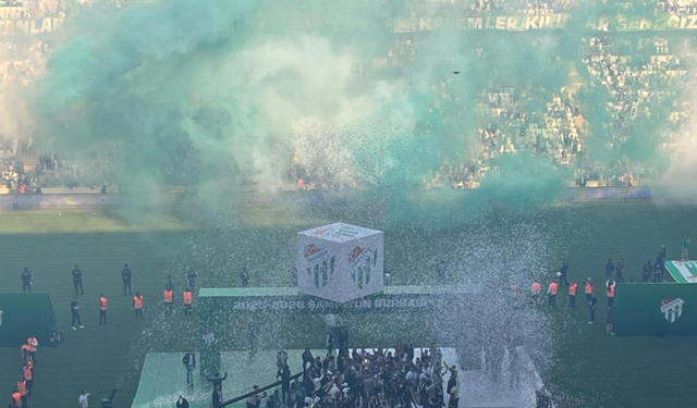 Bursa'da tarihi akşam, timsah geri döndü