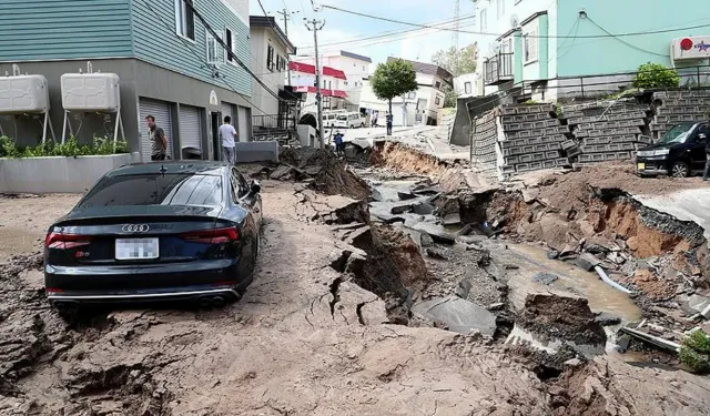 Japonya'da 7,5 büyüklüğünde deprem: Tsunami uyarısı yapıldı