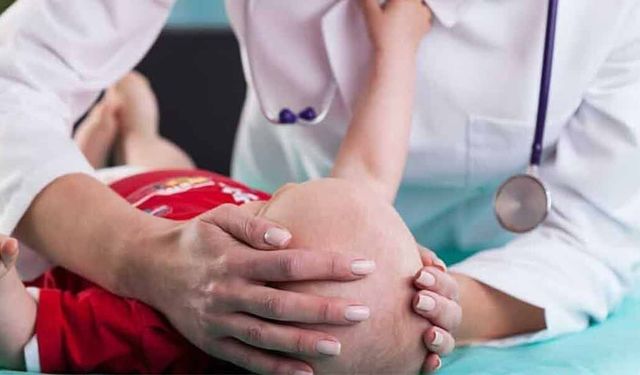 Yurt dışına gidecek ailelere ‘menenjit’ uyarısı