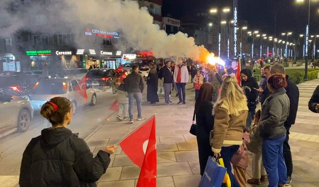 İnegöl’de Dünya Kupası coşkusu sokaklara taştı