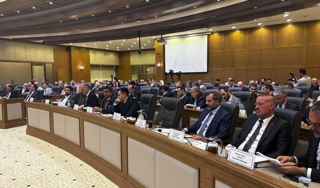Oktay Yılmaz'dan CHP Yönetimine sert tepki! "CHP yönetiminin hesapsız kitapsız işler yaptığını görüyoruz"