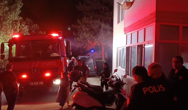 Bursa İnegöl'de sitede gece vakti korkutan yangın