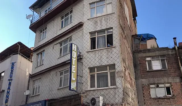 Koku üzerine girilen odada cansız bedeni bulundu