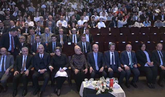 TBMM Başkanı Bursa'da üniversiteli öğrencilerle buluştu!