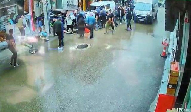Bursa’da araç yayaların arasına daldı!
