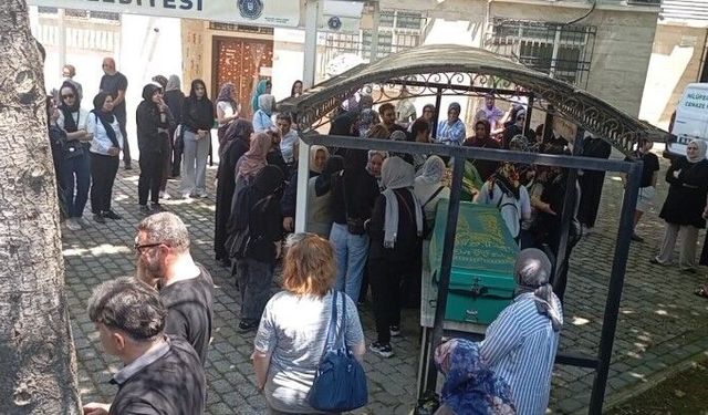 Bursa'da bayram temizliği yaparken camdan düştü
