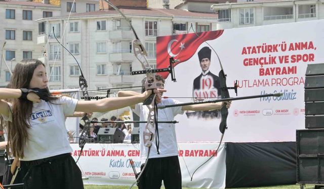 Esenyurt'ta 19 Mayıs Atatürk'ü Anma, Gençlik ve Spor Bayramı coşkuyla kutlandı