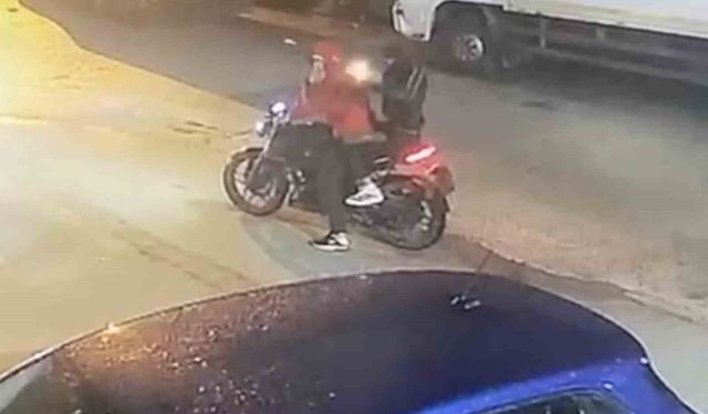 Kurşunlama olayı güvenlik kamerasına yansıdı