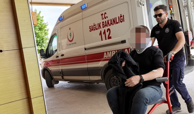 Bursa İnegöl'de otomobil ile motosiklet çarpıştı: 1 yaralı