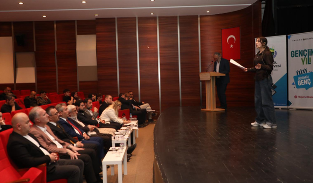 İnegöl’de liselilerden etkileyici hitabet şöleni