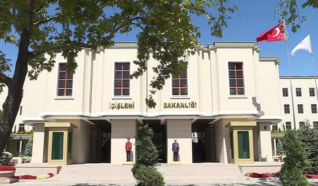 Resmi Gazete’de yayımlandı: İçişleri Bakanlığı'nda üç yıl şartı geldi!