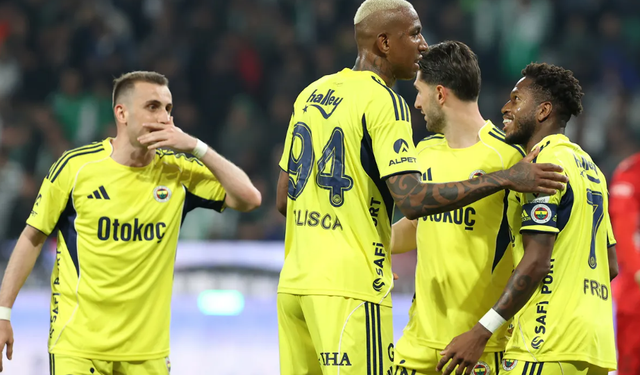 3 ülkeden resmi teklif! Fenerbahçeli yıldız transferin gözdesi...