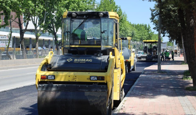 İstanbul Yolu'nda hummalı asfalt çalışması