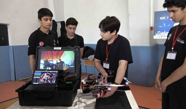 Samsun’da meslek lisesi öğrencilerinin geliştirdiği robot kol Türkiye birincisi oldu