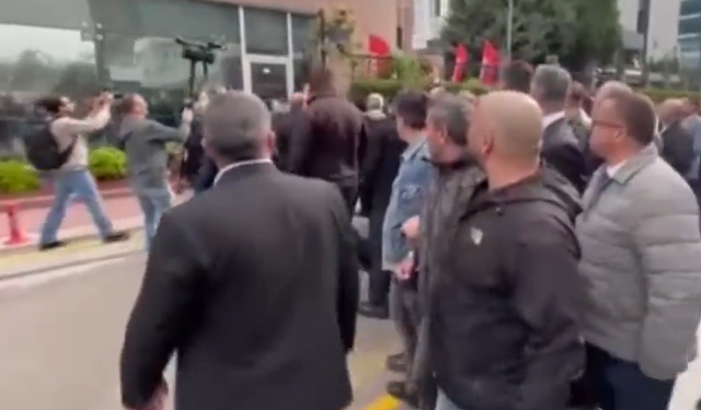 CHP Genel Merkezi'nde tahliye gerginliği!