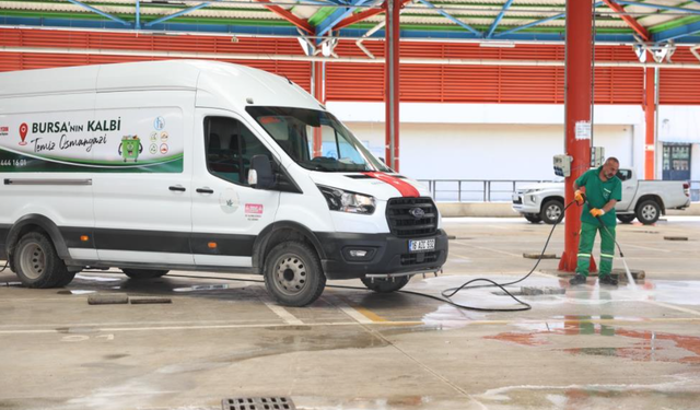 Osmangazi’de kurban kesim alanları titizlikle temizleniyor