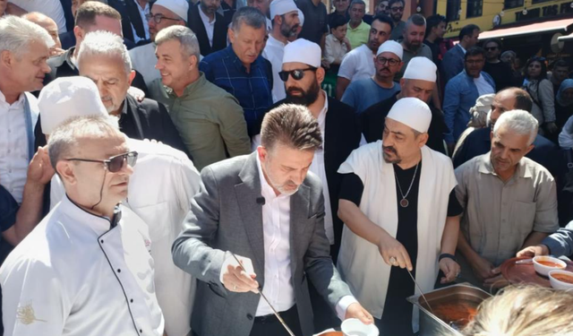 Bursa'da asırlık köfteli çorba geleneği bu yıl da devam etti