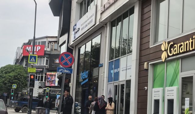 İş-Kur binasında korku dolu anlar!