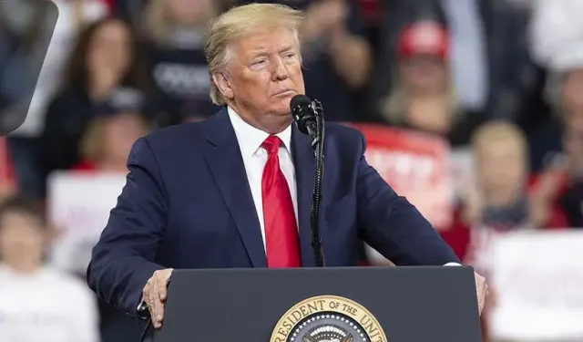 Trump İran ile müzakerelerin devam ettiğini açıkladı