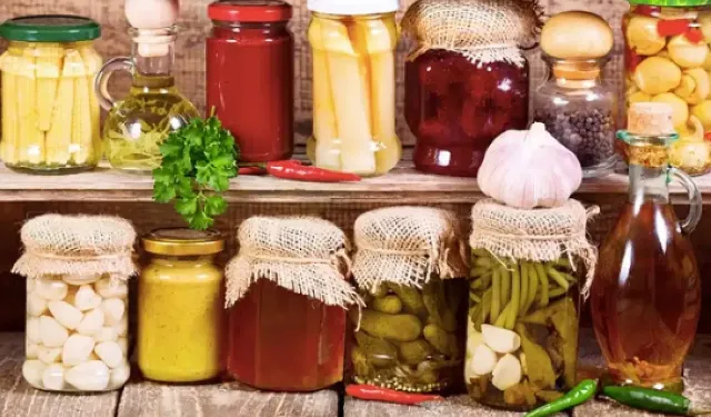Evde konserve yaparken yapılan hatalar sağlığı tehdit edebilir
