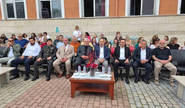 Bandırma'da hayat boyu öğrenme şenliği ve yılsonu sergisi açıldı