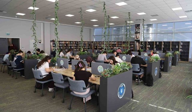 Büyükşehir'den gençlere üniversite yolunda sınav provası