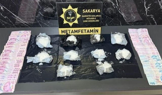 İstanbul'dan yola çıktı, gişelerde yakayı ele verdi: 1 kilo metamfetamin ele geçirildi