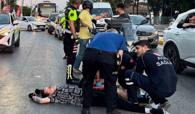 Motosikletlerin çarpıştığı kaza kameraya yansıdı: 1 yaralı