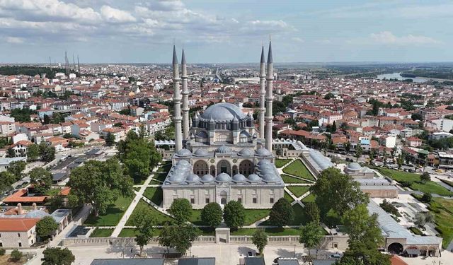 Selimiye'nin kubbesini delen 'katil mermi' parçasını 58 yıldır evinde saklıyor