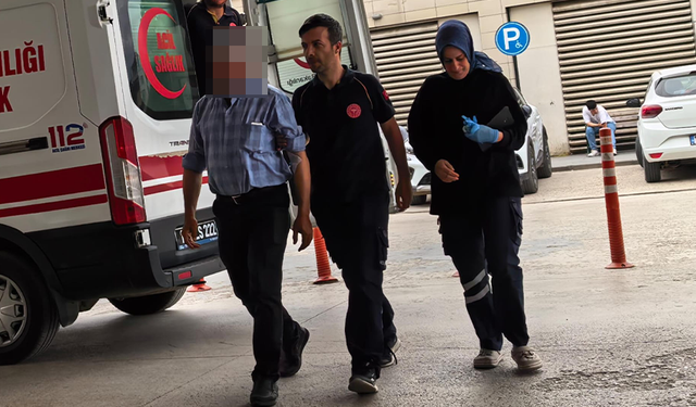 Bursa İnegöl'de caminin önünden geçerken başına tuğla düştü