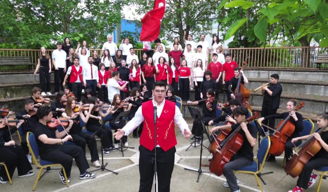 Bursa’nın genç müzisyenleri Dünya Kupası yolunda: "Bizim Çocuklar" finalde