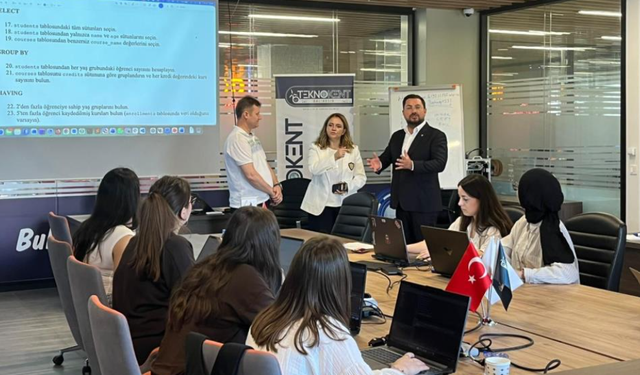 Balıkesir Teknokent’te Veri ve Yapay Zekâ Eğitim programı başarıyla tamamlandı