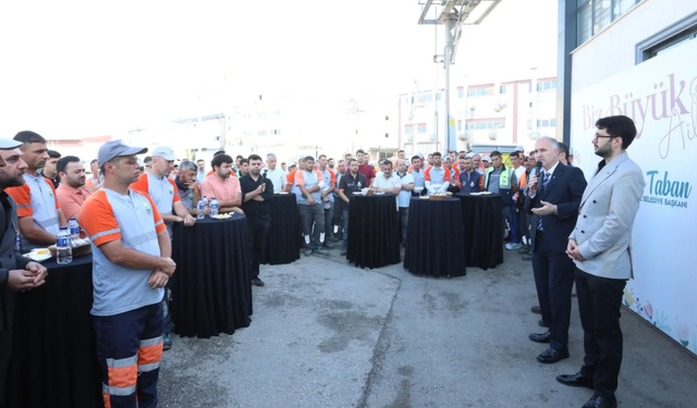 Başkan Taban Temizlik İşleri Müdürlüğü personeliyle buluştu