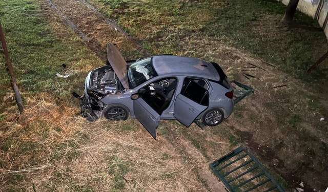 Bursa'da navigasyon yanlış yolu gösterdi, dereye uçtu: 1 yaralı