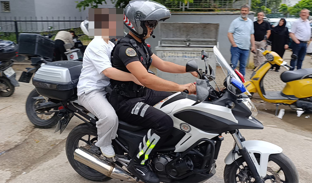 Bursa İnegöl'de yanlış okula giden öğrencinin imdadına polis yetişti