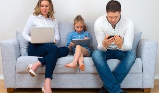 Uzmanından kritik uyarı: "İnternet bağımlılığı çağın hastalığı olacak"