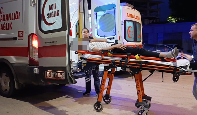 Bursa İnegöl'de otomobil ile motosiklet çarpıştı: 2 yaralı