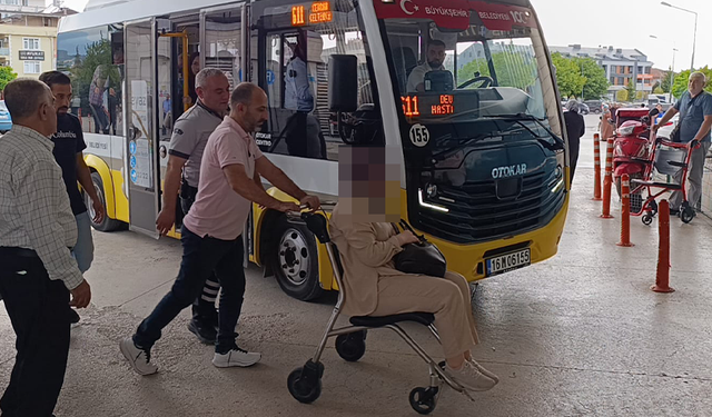 Bursa İnegöl'de yolcu fenalaştı, şoför hastaneye yetiştirdi