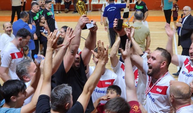 İSKO'da 13. geleneksel voleybol turnuvası coşkuyla tamamlandı