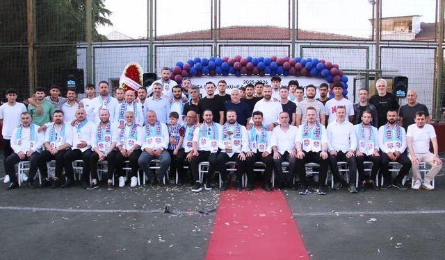 Karadeniz Güvenspor kupasını horonla kaldırdı!
